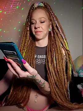 LucidLucy online show from 04/18/26, 02:04