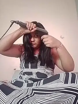 Snapshot of Indianbloom- chatting on 11/11/25, 12:27 Indianbloom- online show from 11/11/25, 12:27