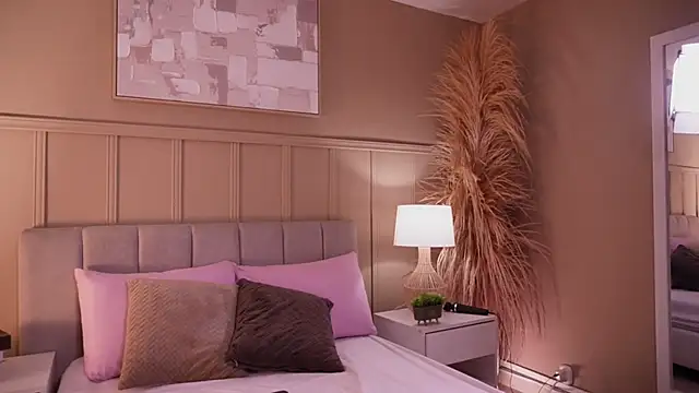 curvyliciousss online show from 04/04/26, 01:41