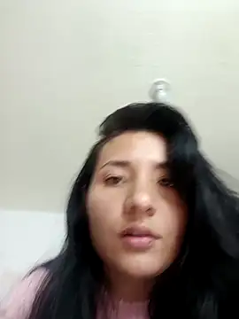 Snapshot of emily_honter chatting on 03/06/25, 06:16 emily honter online show from 03/06/25, 06:16