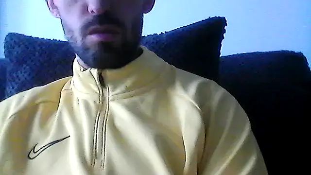 Snapshot of juju156111 chatting on 11/27/25, 10:28 juju156111 online show from 11/27/25, 10:28