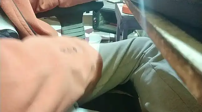 growing20yo online show from 12/29/24, 01:45