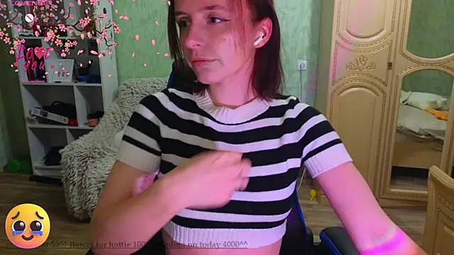 DanaMartina online show from 02/25/25, 04:21