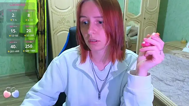 DanaMartina online show from 09/30/25, 04:23