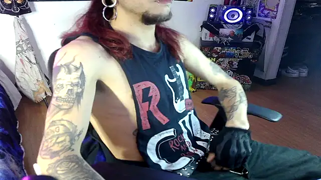 Snapshot of davidroses420 chatting on 12/03/24, 02:47 davidroses420 online show from 12/03/24, 02:47