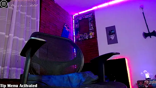 Snapshot of davidroses420 chatting on 11/24/25, 05:40 davidroses420 online show from 11/24/25, 05:40