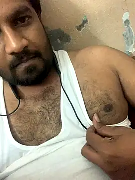 Snapshot of Rocky_1907 chatting on 12/19/25, 08:16 Rocky 1907 online show from 12/19/25, 08:16