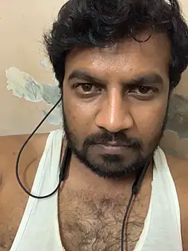 Snapshot of Rocky_1907 chatting on 12/23/25, 01:03 Rocky 1907 online show from 12/23/25, 01:03