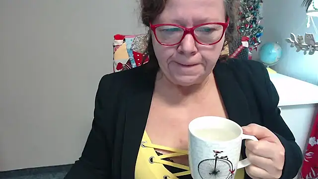 Adelewildx online show from 12/17/24, 04:45