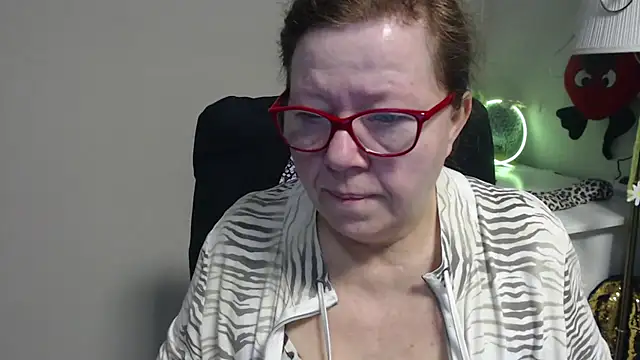 Adelewildx online show from 03/18/25, 04:15