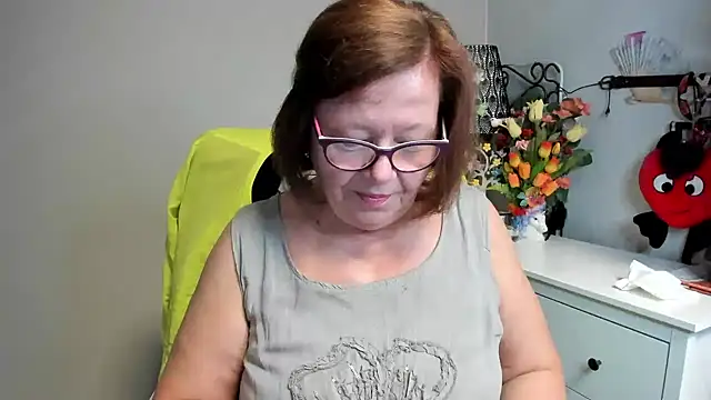 Adelewildx online show from 06/05/26, 07:14