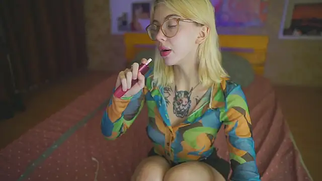 Allison Cuty online show from 12/20/24, 10:22