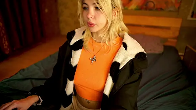 Allison Cuty online show from 10/04/25, 08:07