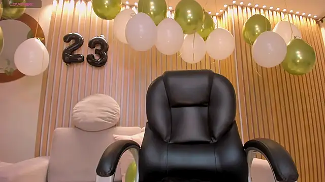 Snapshot of BrennaWalker chatting on 03/20/25, 07:03 BrennaWalker online show from 03/20/25, 07:03