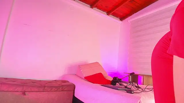 emyli sw  online show from 09/20/25, 03:07