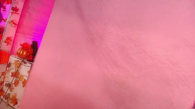 emyli sw  online show from 10/16/25, 03:07