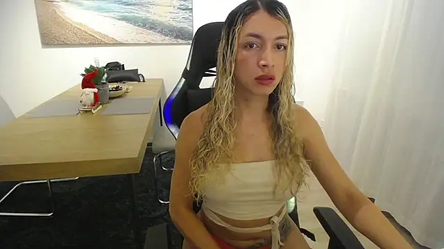 Snapshot of shellsy_hans chatting on 12/19/24, 05:51 shellsy hans online show from 12/19/24, 05:51