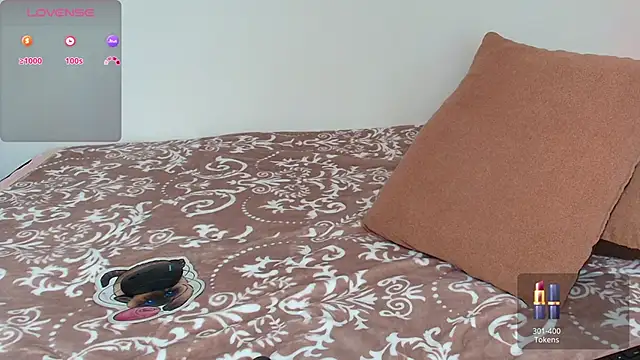 Snapshot of SuchArt_ chatting on 10/12/25, 03:55 SuchArt online show from 10/12/25, 03:55