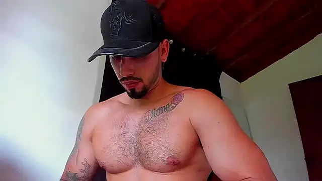 Snapshot of Baky_sexy chatting on 07/05/26, 09:00 Baky sexy online show from 07/05/26, 09:00