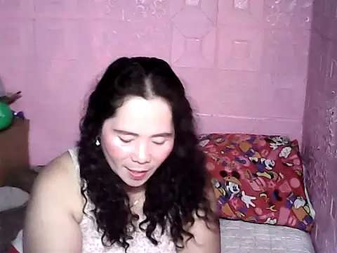 hotpusie 4u online show from 09/15/25, 01:44