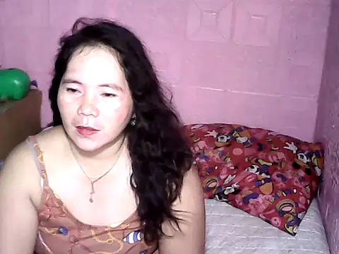 hotpusie 4u online show from 09/23/25, 12:46