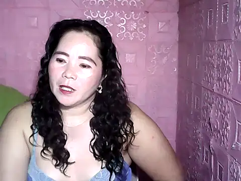 hotpusie 4u online show from 11/15/25, 05:27