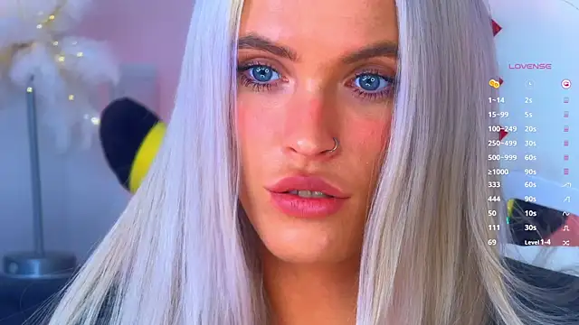 mikkixmeow online show from 01/29/25, 09:55