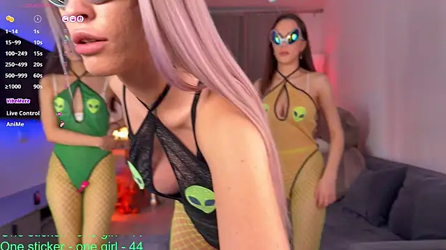 mikkixmeow online show from 11/23/25, 01:00