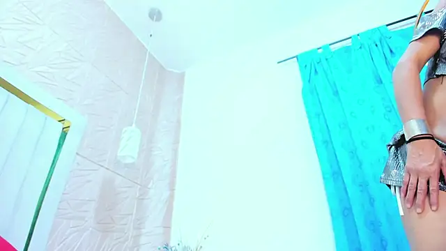 Snapshot of Rebecca_Mitchell chatting on 11/22/25, 11:20 Rebecca Mitchell online show from 11/22/25, 11:20