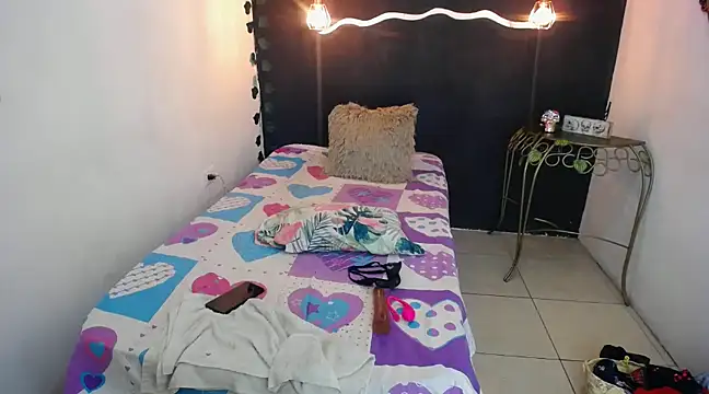 Snapshot of SexyKataShow chatting on 02/16/25, 10:32 SexyKataShow online show from 02/16/25, 10:32