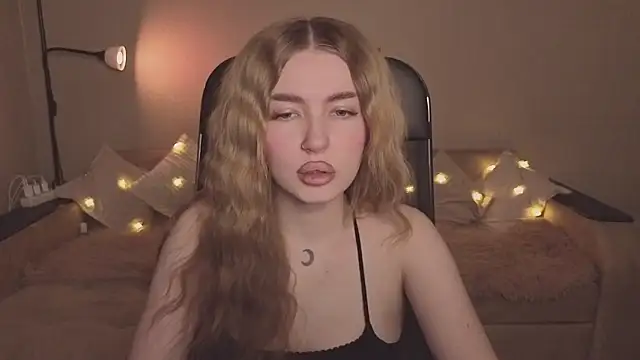 ViolettaLopez online show from 02/15/26, 04:36