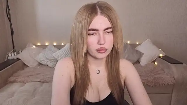 ViolettaLopez online show from 06/08/26, 11:21