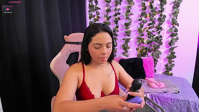 ashley morgan 18 online show from 09/25/25, 02:26