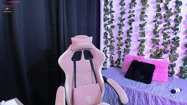 ashley morgan 18 online show from 10/05/25, 02:21