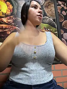  queen sofia online show from 02/21/25, 05:09