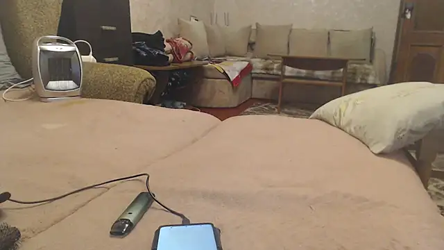 Amy August online show from 03/04/26, 06:58