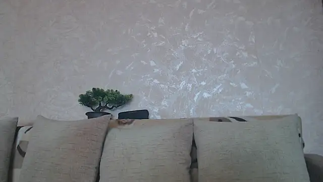 Amy August online show from 05/17/26, 09:06