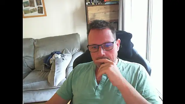 Snapshot of ZebedeePirate chatting on 03/22/25, 07:57 ZebedeePirate online show from 03/22/25, 07:57