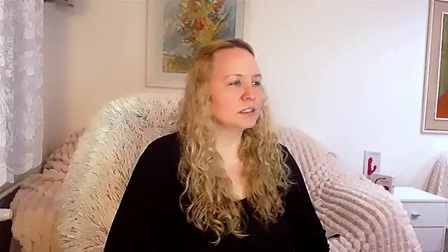 Sarah4you online show from 01/26/25, 09:51