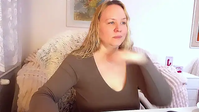 Sarah4you online show from 02/18/25, 09:53