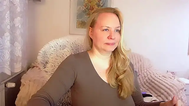 Sarah4you online show from 02/20/25, 09:42