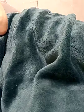 Snapshot of Krasav4ik4ik chatting on 12/21/24, 10:19 Krasav4ik4ik online show from 12/21/24, 10:19