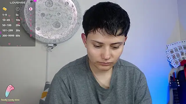 girl intense444 online show from 02/19/25, 10:42