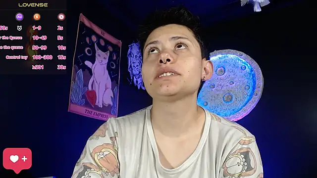 girl intense444 online show from 11/29/25, 12:52