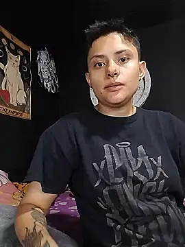 Snapshot of girl_intense444 chatting on 01/17/26, 07:28 girl intense444 online show from 01/17/26, 07:28