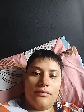 Snapshot of girl_intense444 chatting on 01/19/26, 02:32 girl intense444 online show from 01/19/26, 02:32