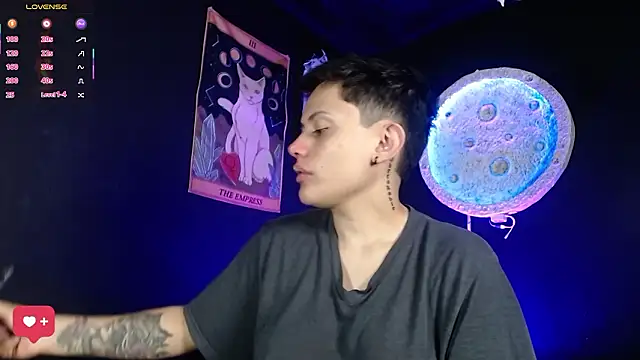 Snapshot of girl_intense444 chatting on 02/10/26, 12:53 girl intense444 online show from 02/10/26, 12:53