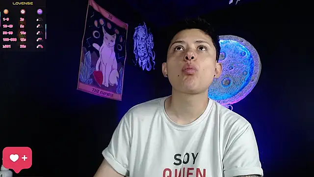 Snapshot of girl_intense444 chatting on 02/17/26, 01:07 girl intense444 online show from 02/17/26, 01:07