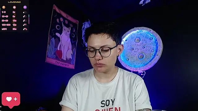 Snapshot of girl_intense444 chatting on 02/18/26, 12:45 girl intense444 online show from 02/18/26, 12:45