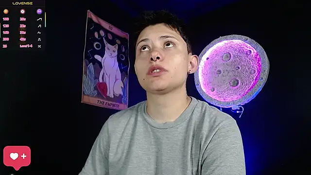 Snapshot of girl_intense444 chatting on 03/03/26, 12:55 girl intense444 online show from 03/03/26, 12:55